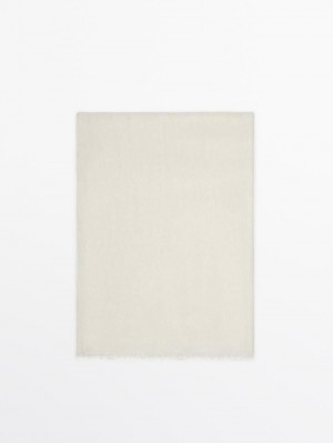 Massimo Dutti Wool Blend Women Scarf Cream | US-FC4805361