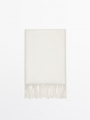 Massimo Dutti Wool Fringed Women Scarf Cream | US-UL7581643