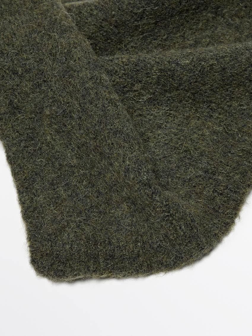 Massimo Dutti Knitted Woollen Women Scarf Green | US-GC4613705