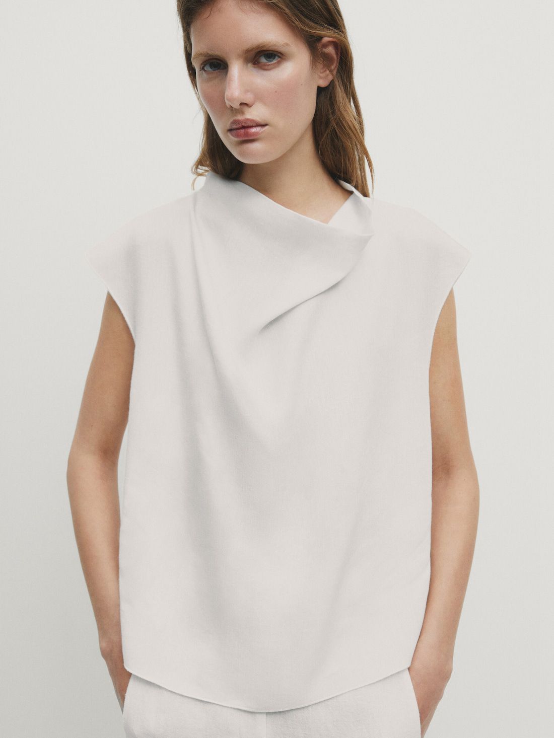 Massimo Dutti Linen Blend With A Draped Neck Women Top Cream | US-UO3068217