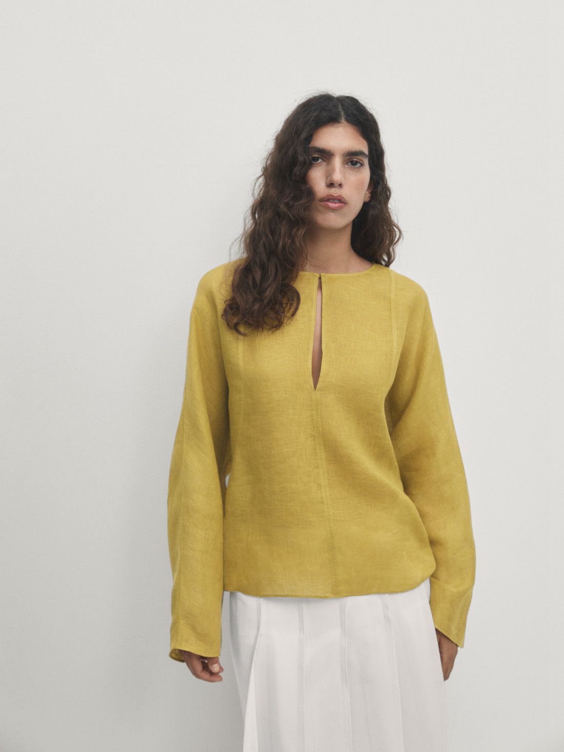 Massimo Dutti Linen V-neck Women Blouse Yellow | US-EL7468352