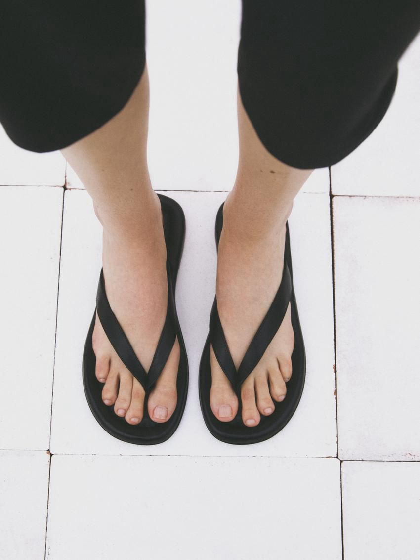 Massimo Dutti Padded Women Flip Flops Black | US-PC2486091