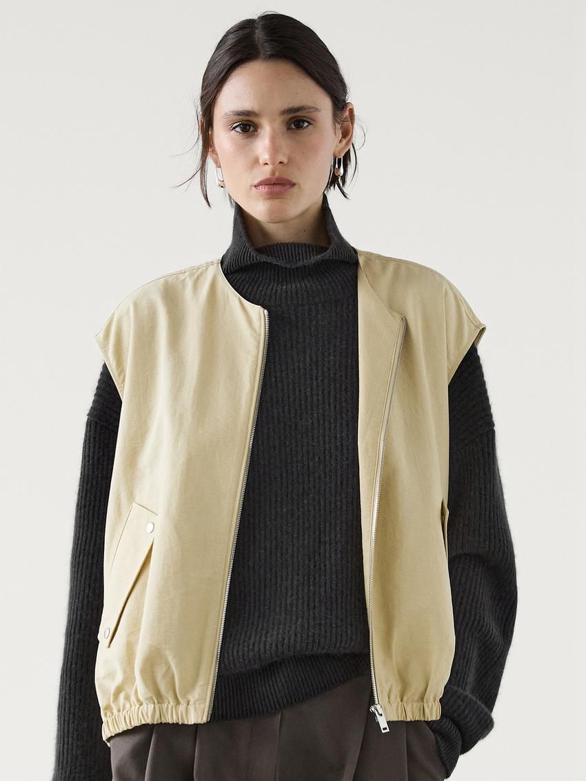 Massimo Dutti Voluminous With Snap-button Pockets Women Vest Yellow | US-NO6759318