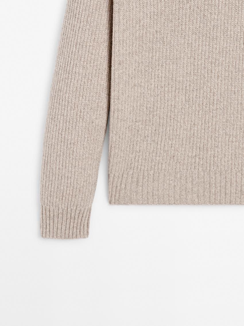 Massimo Dutti Wool With Collar Detail Men Sweater Beige | US-OF9327586